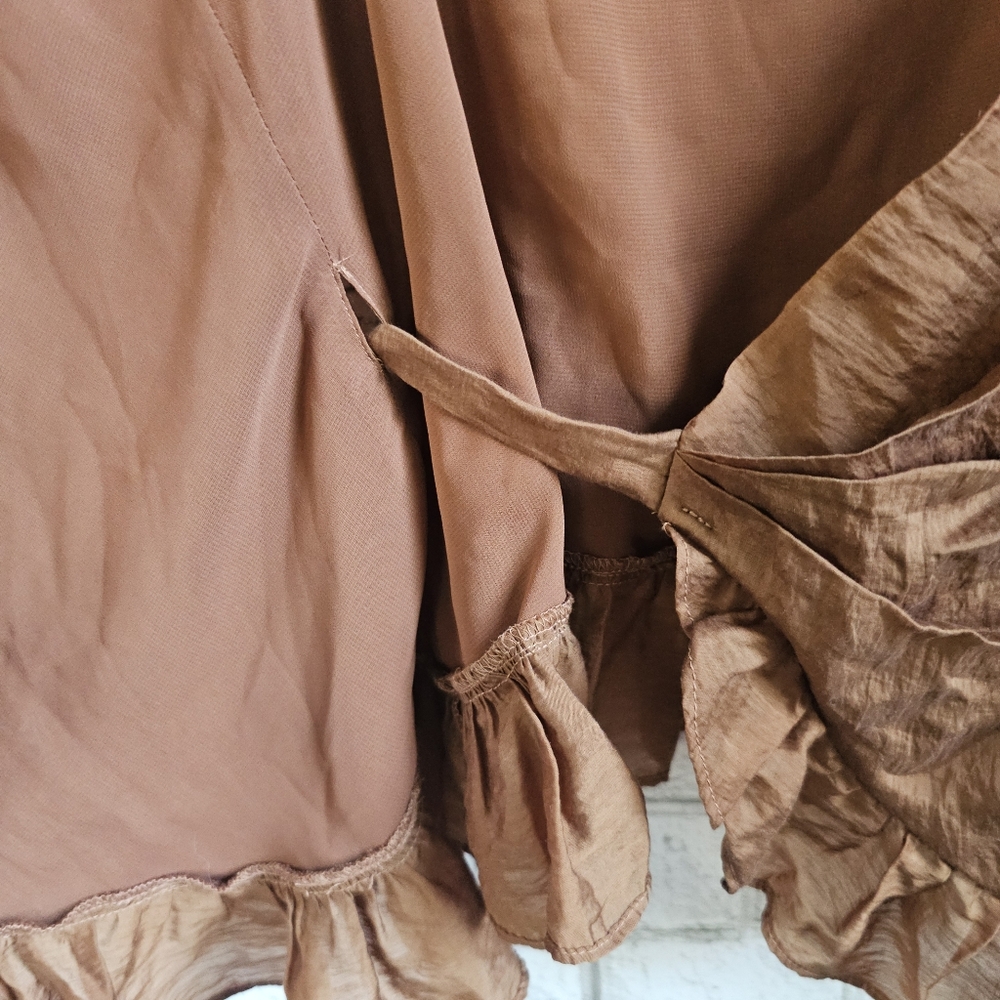 ☆ EXPRESS Bronze Ruffle Wrap Top, S ☆ - Picture 7 of 9